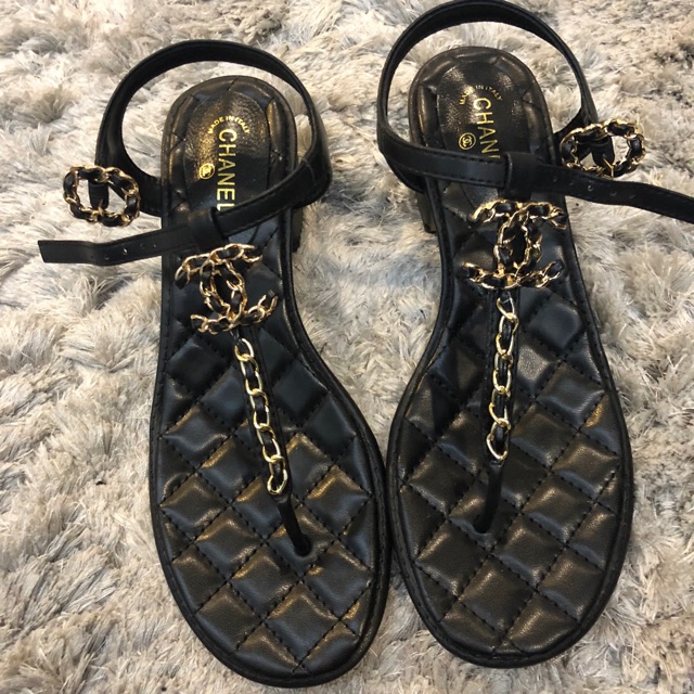 chanel chain flip flops