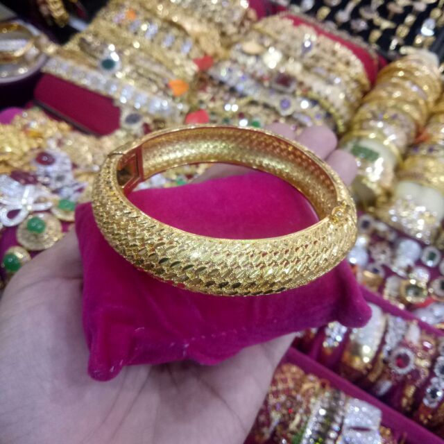 Gelang Tangan Donut Emas Bangkok Exclusive Shopee Malaysia