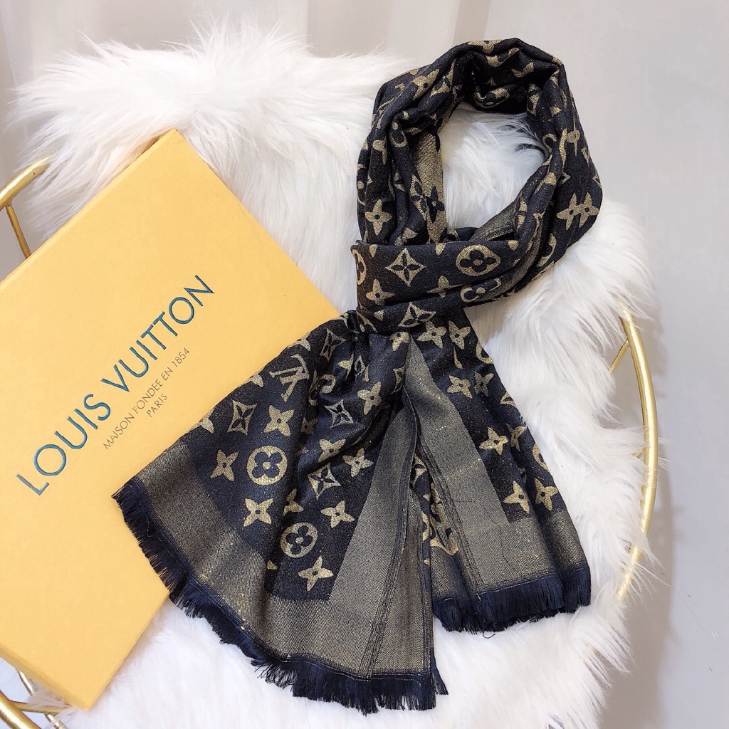 lv scarf