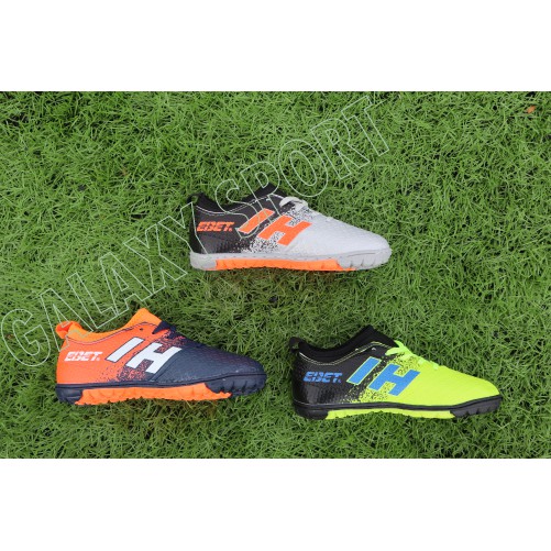 løfte op Sammenlignelig tegnebog Ebet 6300 Sliver / Black Children's Soccer Shoes Ebet 6300 | Shopee Malaysia