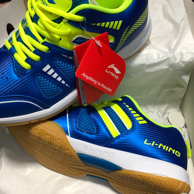 kasut badminton lining