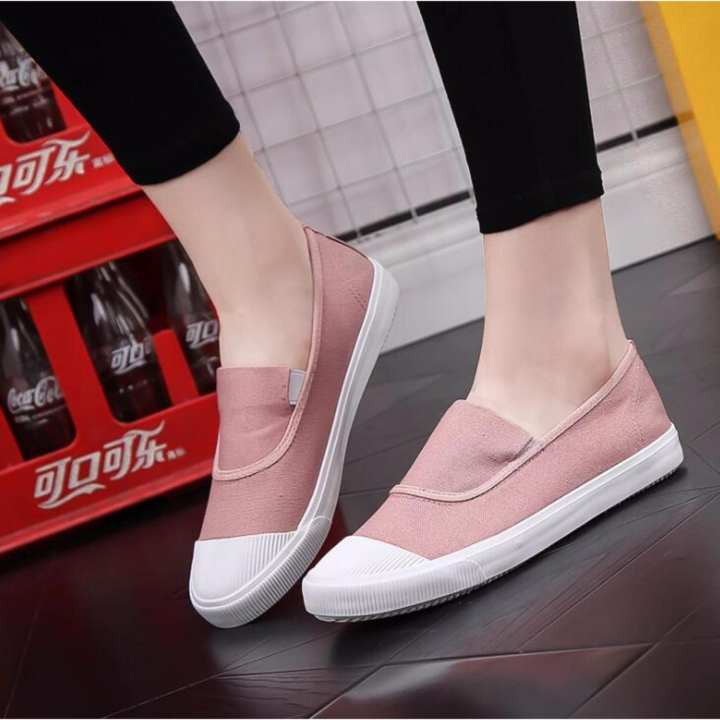 ladies stylish flat shoes