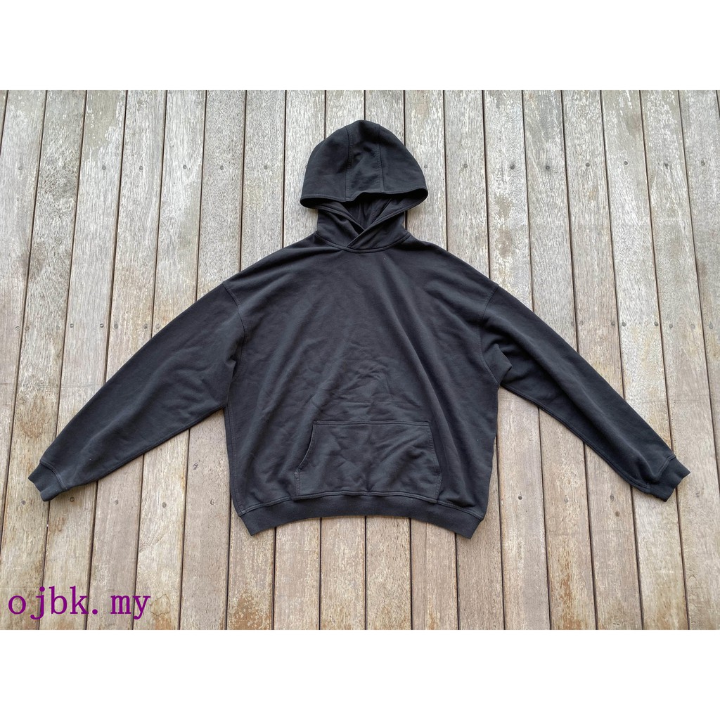 yeezy hoodie black