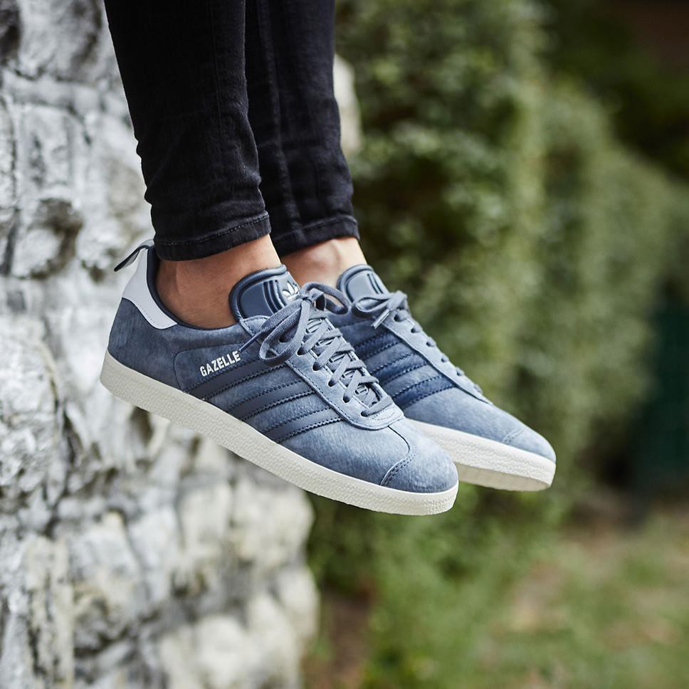 adidas gazelle silver metallic
