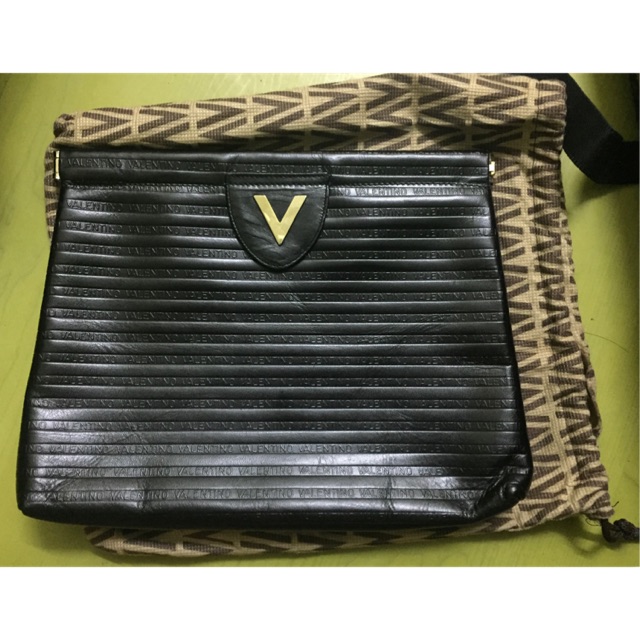 mario valentino clutch