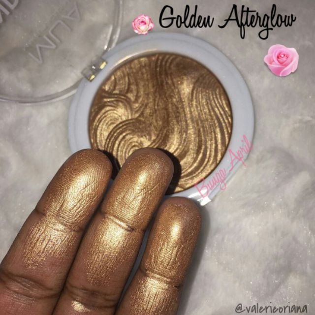 mua gold highlighter
