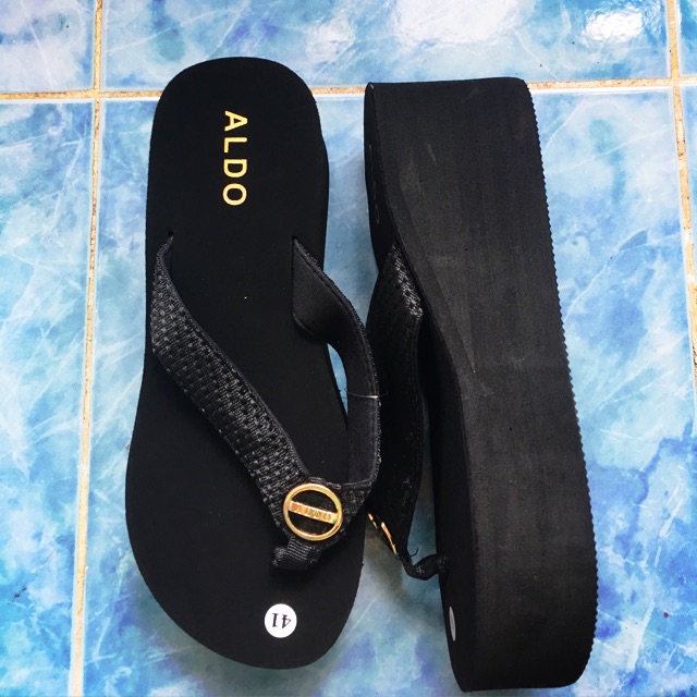 aldo flip flops womens