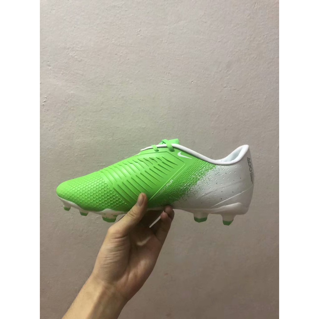 Desert Sand' Nike Phantom Venom 'Planet Football' Pack .