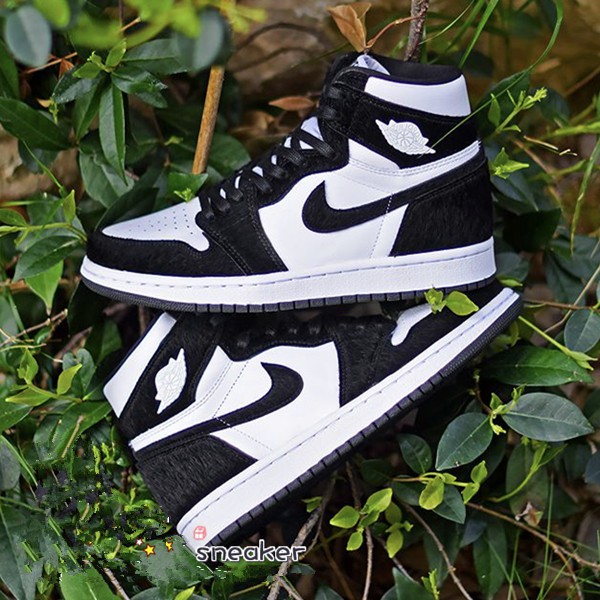 air jordan 1 black and white velvet