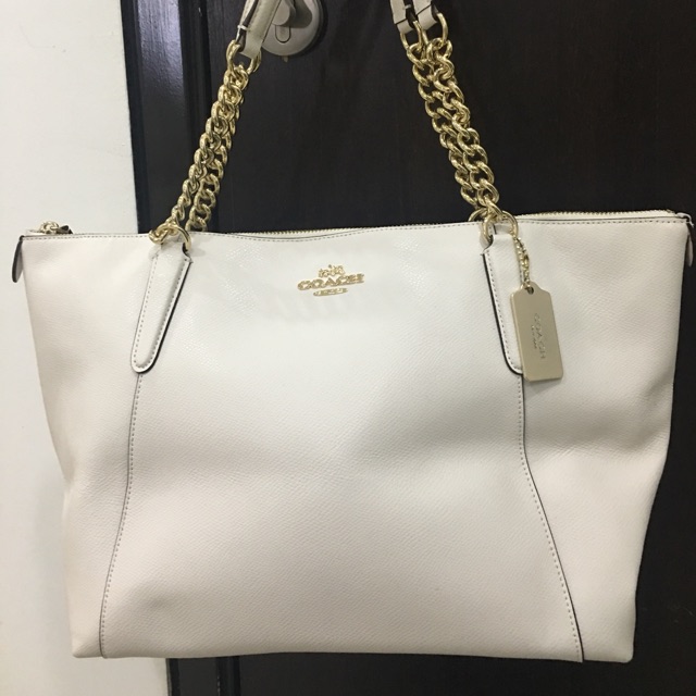 coach chain tote