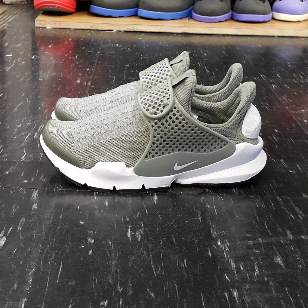 nike sock dart olive green
