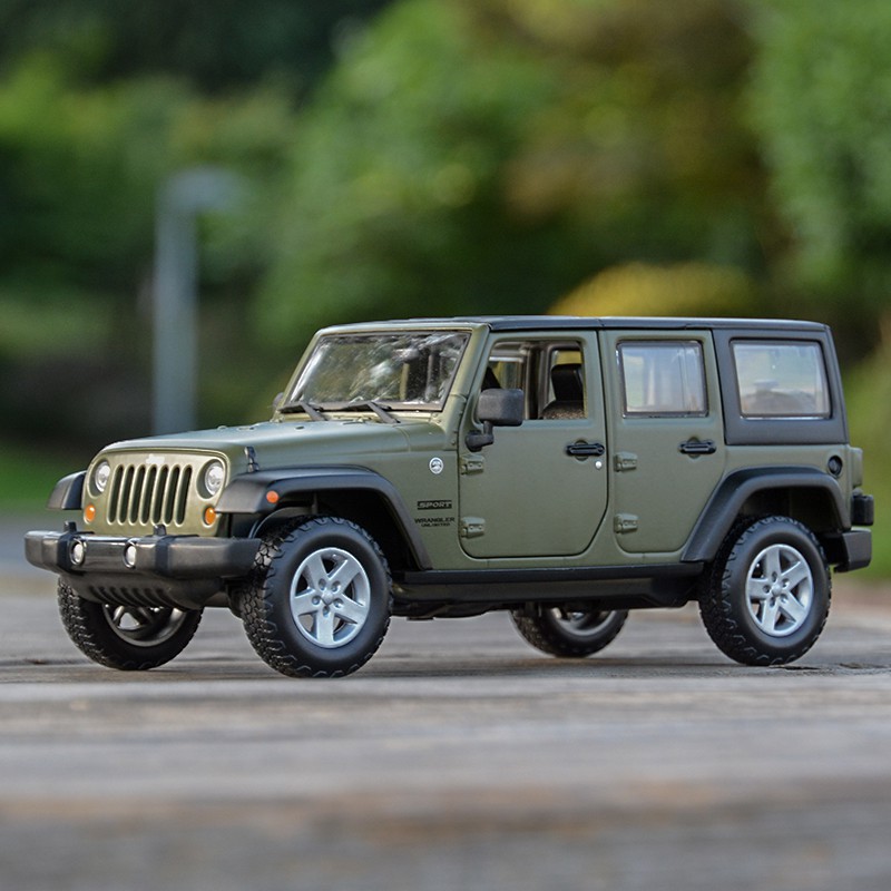 Maisto 1:24 2015 Jeep Wrangler Unlimited Off-road Vehicle Static Die Cast  Vehicles Collectible Model Car Toys | Shopee Malaysia