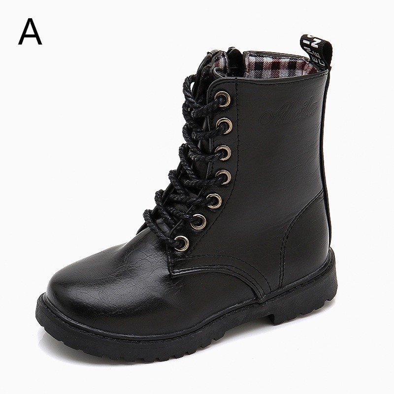 girl work boots fashion