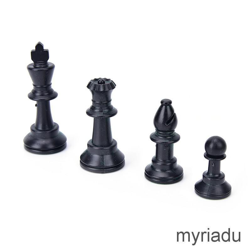 32pcs/Set Black & White Board Chess Set Chess Parts Accessories G