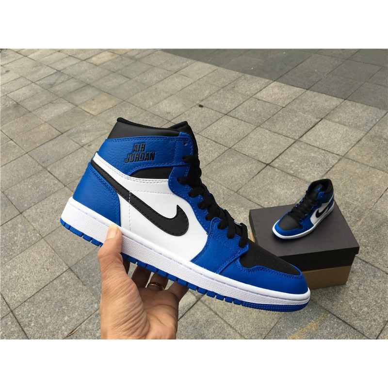 royal blue basketball shoes
