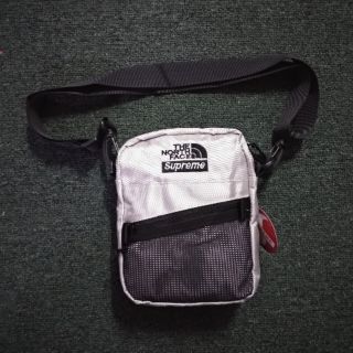 north face x supreme sling bag