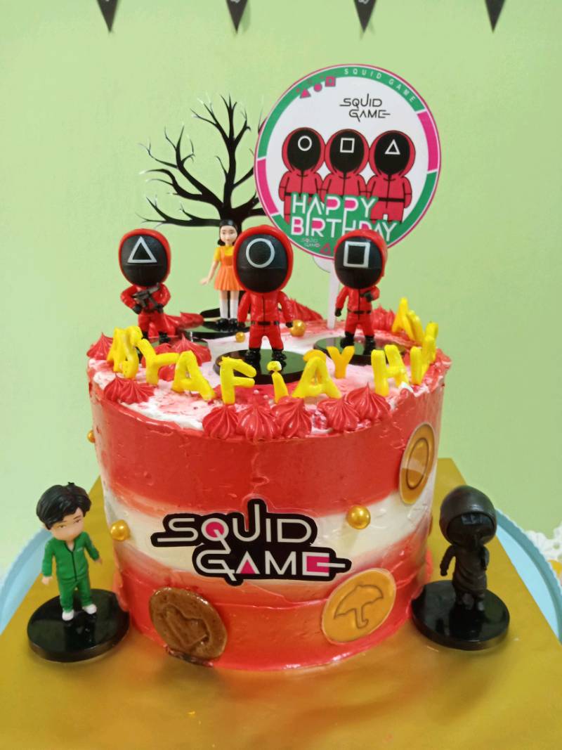 High Quality Squid Game Themed Cake Topper Cake Decoration Squid Game  Topper Cake Decoration Squid Game Cake Topper 鱿鱼游戏 | Shopee Malaysia