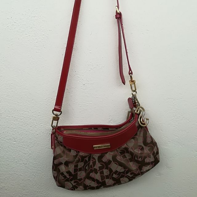 sembonia sling bag