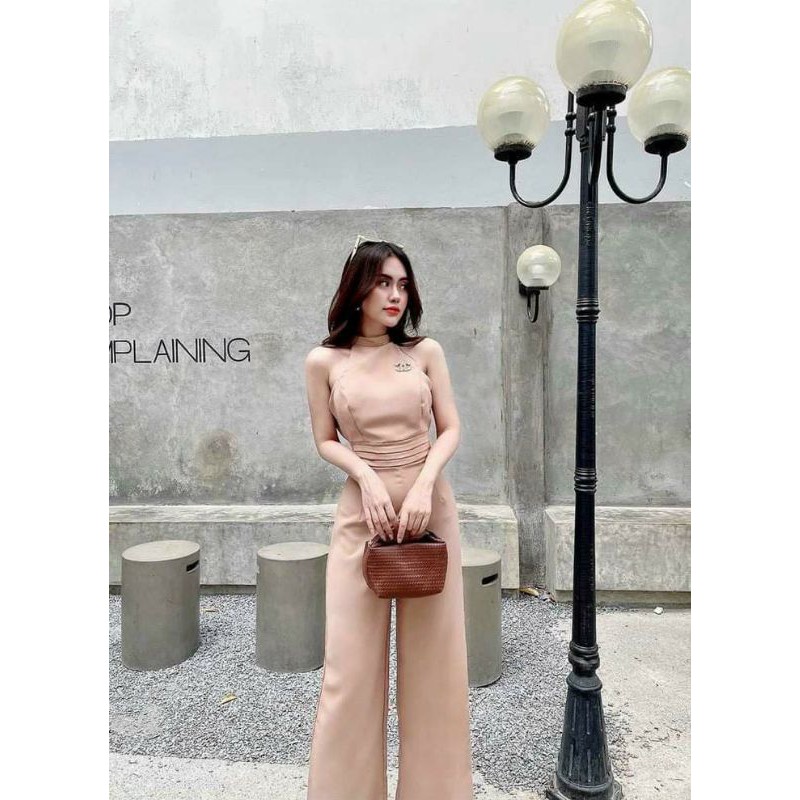 Jump overalls with tag