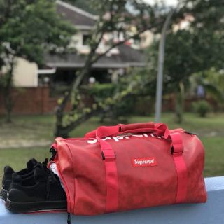 supreme shoe duffle bag