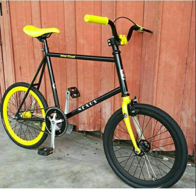 yellow 20 inch bike