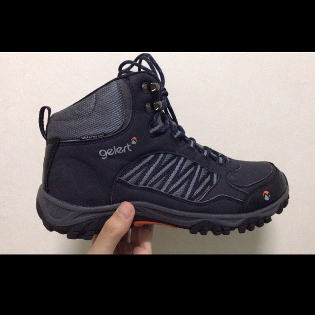 gelert walking shoes
