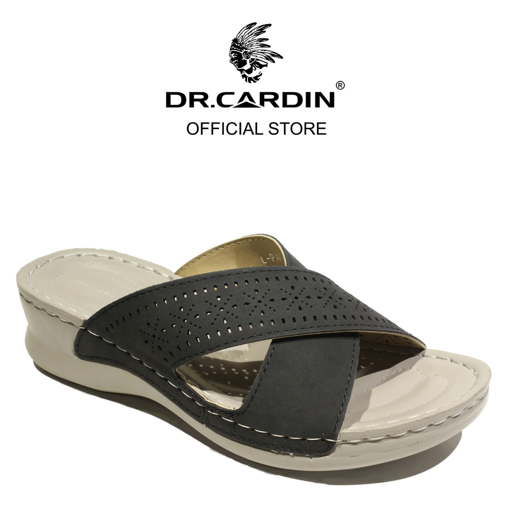 cushioned footbed sandals