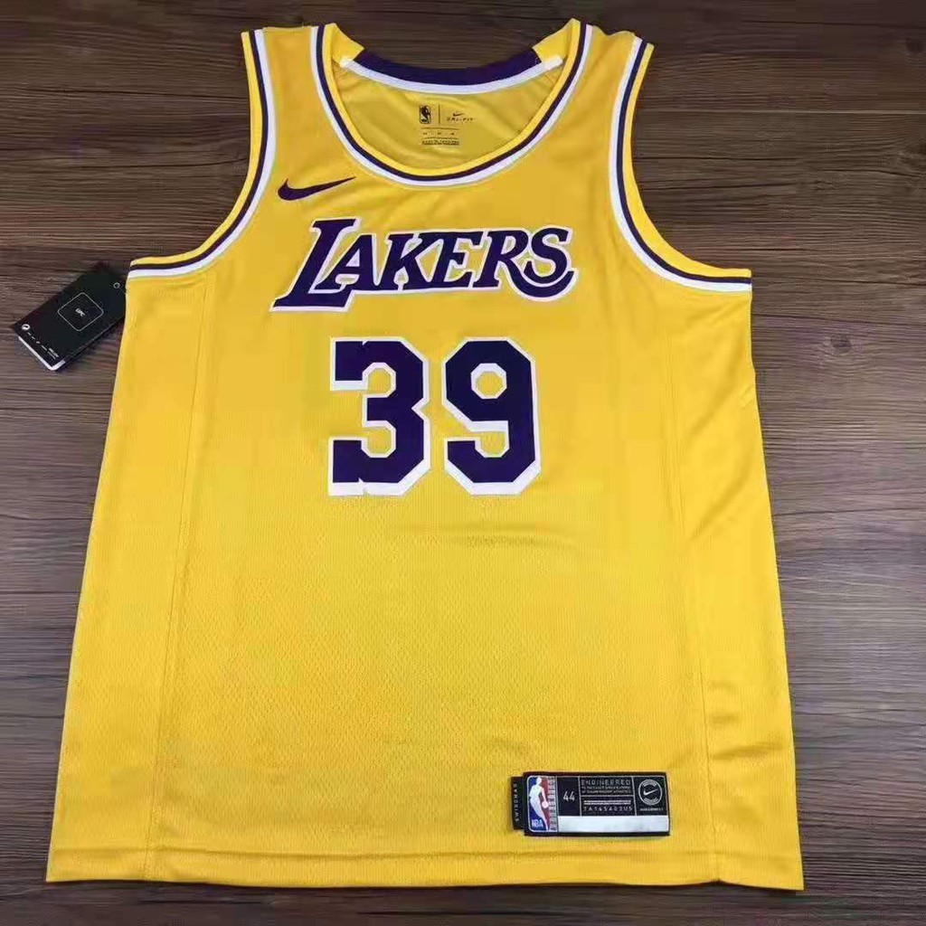 dwight howard lakers jersey number