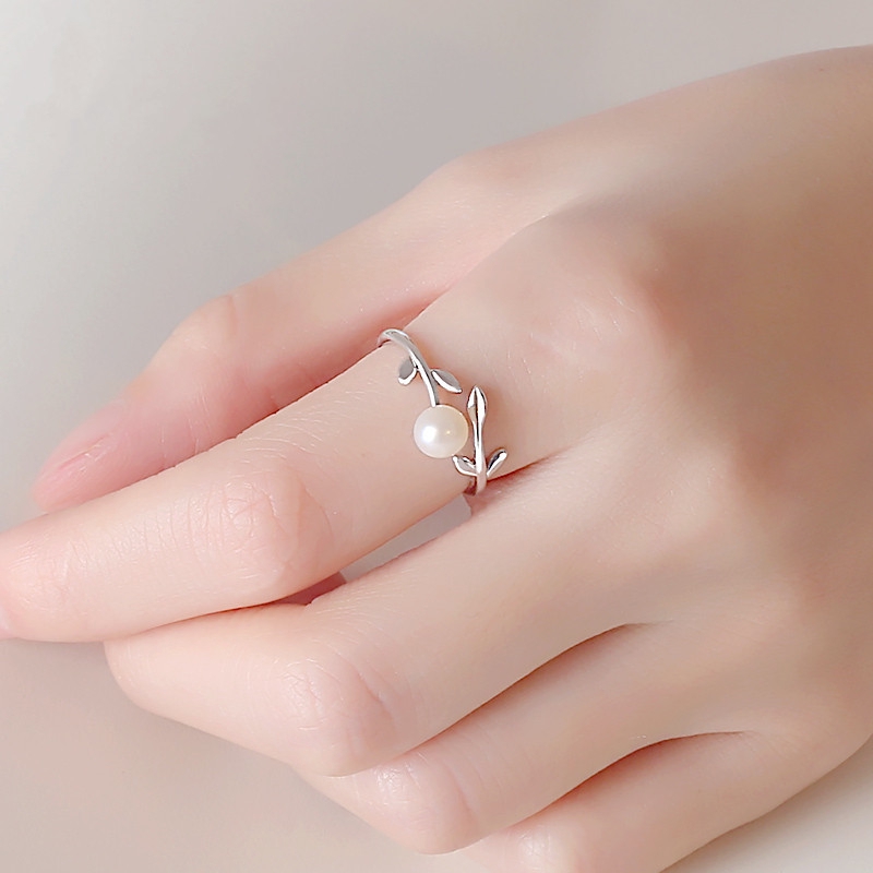 pearl ring design