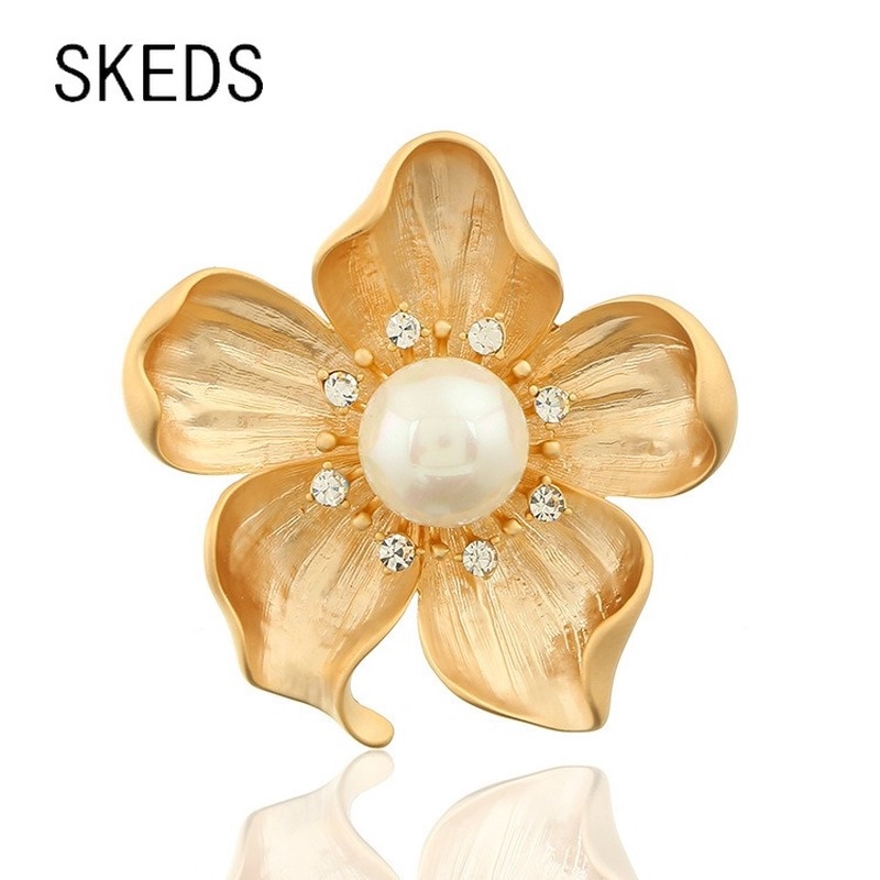 SKEDS Fashion Vintage Matte Flower Pearl Crystal Brooches For Women Trendy Suit Clothing Badges Corsage Party Accessories Pins