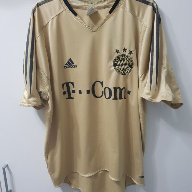 bayern munich gold jersey