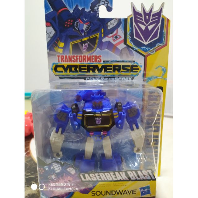 hasbro transformers soundwave