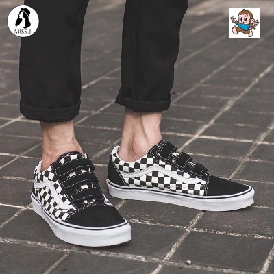 vans old skool black slip ons