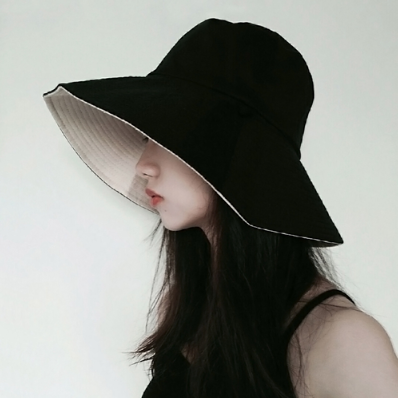 big black summer hat