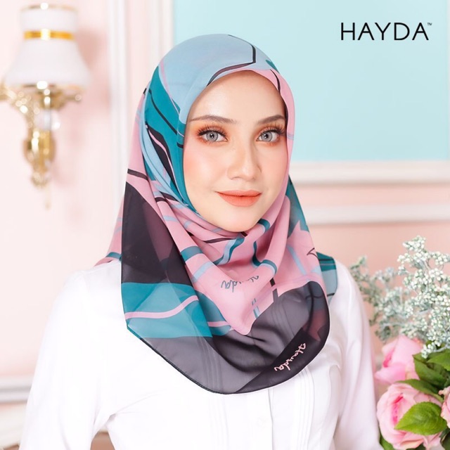 hayda scarf logo