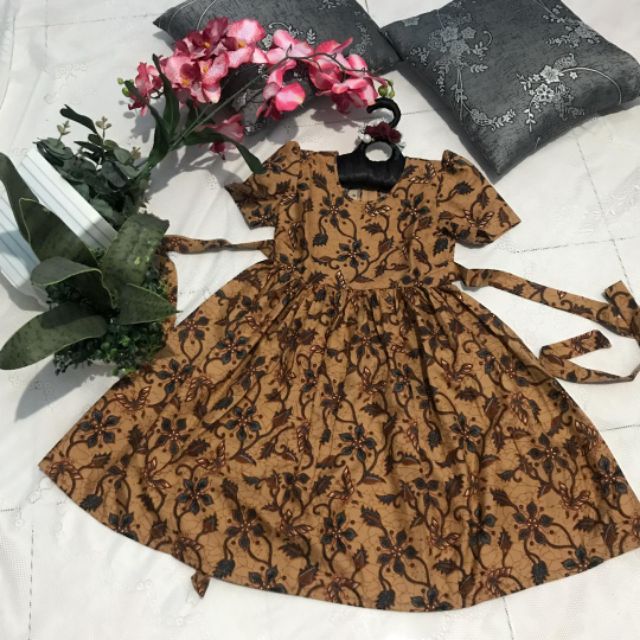 Featured image of post Gaun Batik Budak Gaun batik klik gambar untuk lihat stok ada tidak ukuran bahan dll
