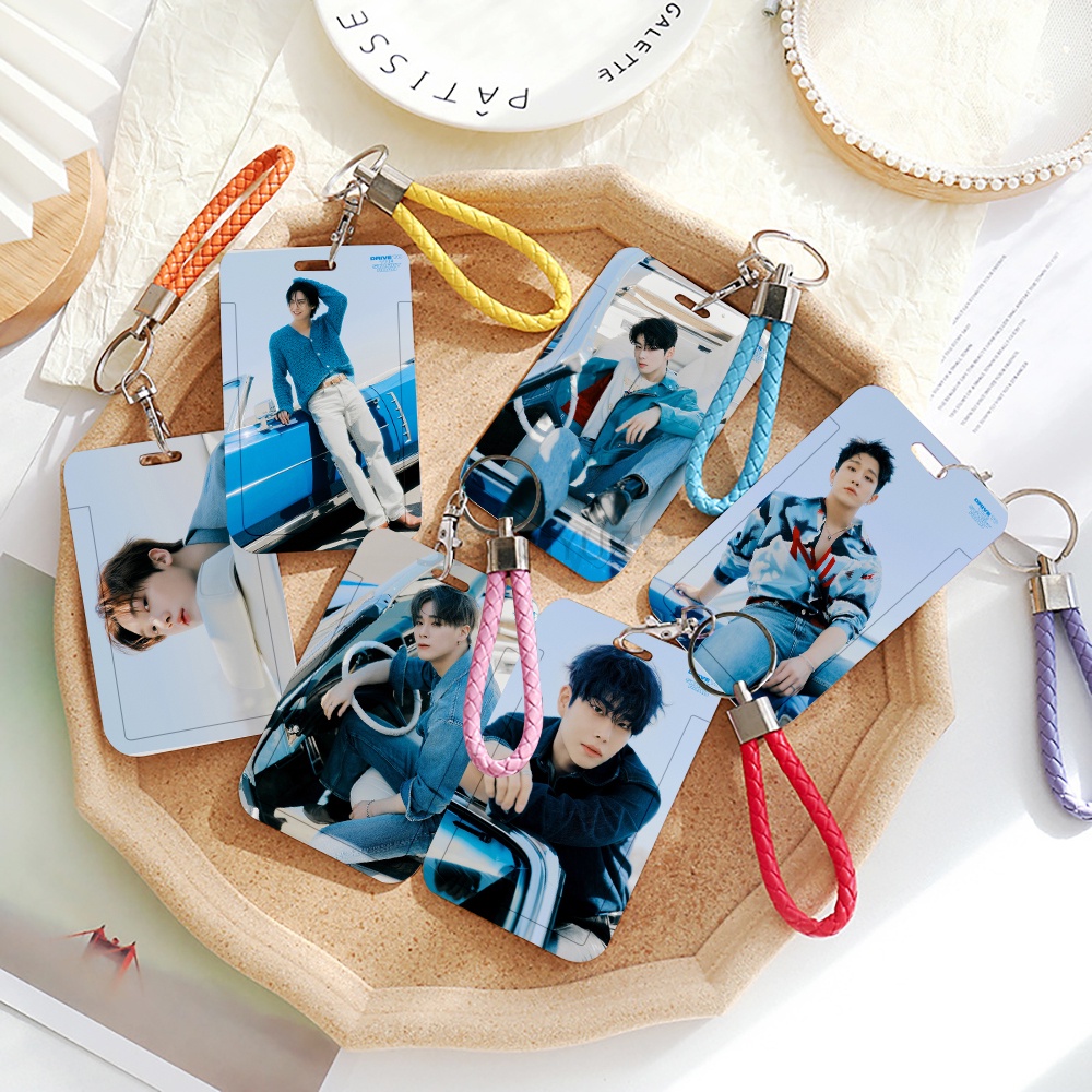 KPOP ASTRO Drive to The Starry Road Photocard Holder Cute Keychain Card Holder Business Card Holder ID Students Bus Card