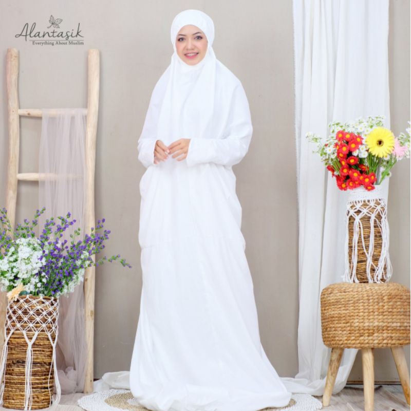 Azara / Azara / Silky Jumbo Canal / Pocong Traveling R.12 | Mukena ...