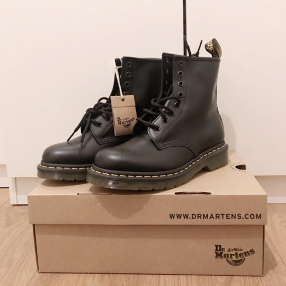 matte dr martens