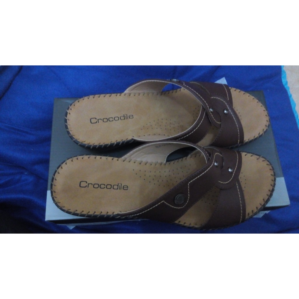 crocodile brand sandals