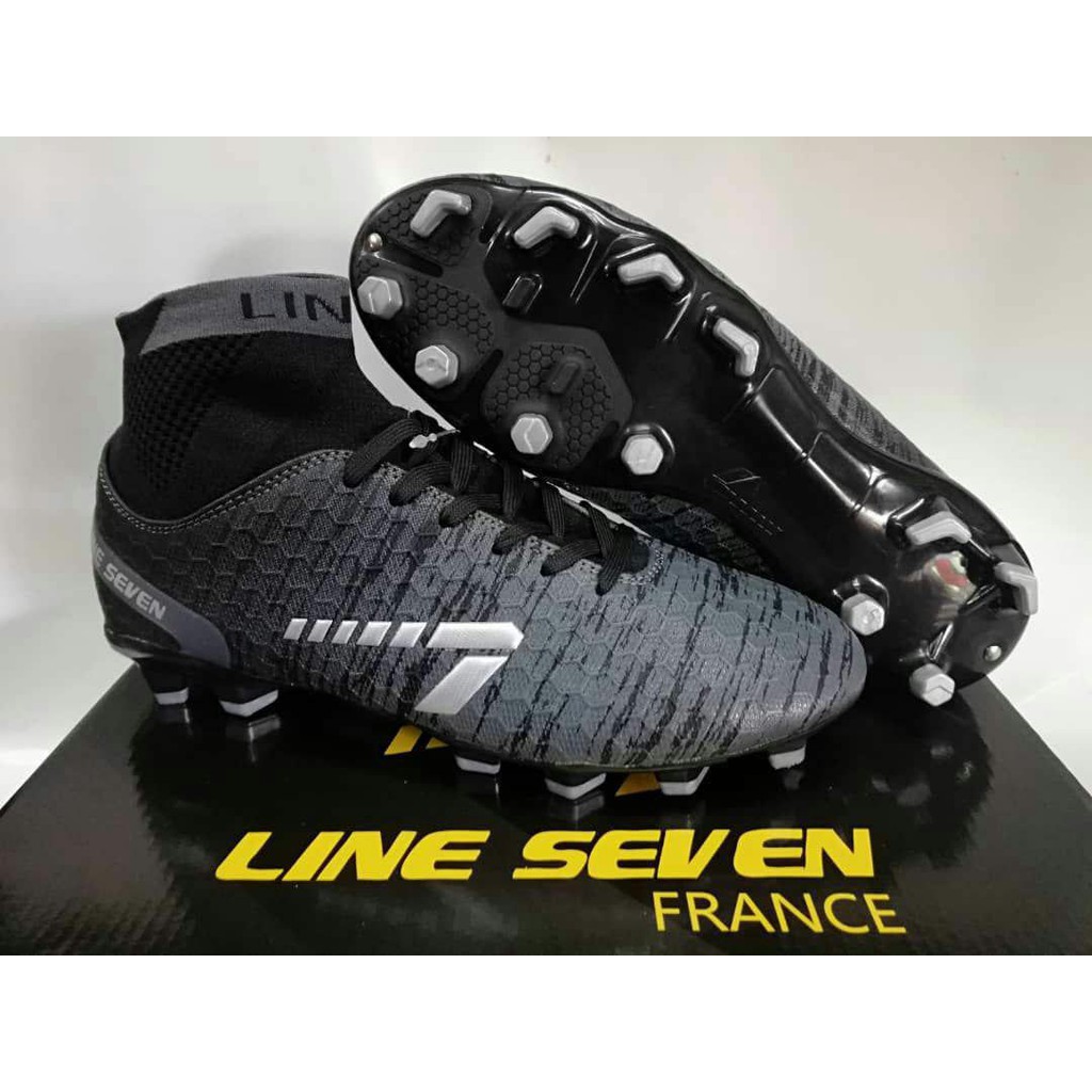 kasut bola line 7