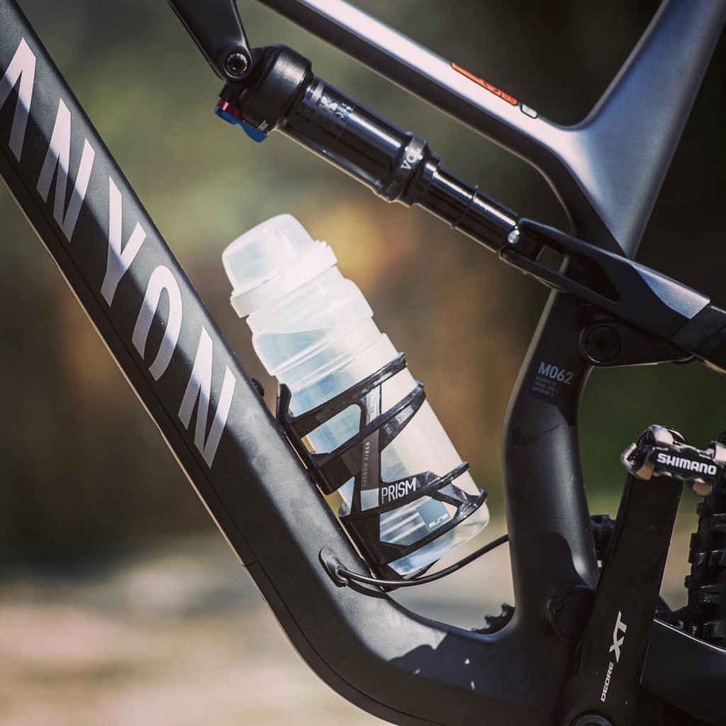 elite prism bottle cage