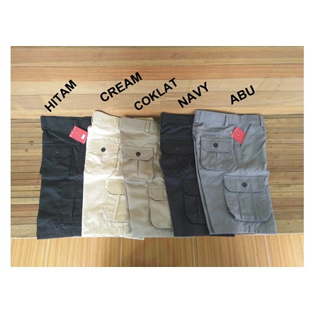 black short cargo pants