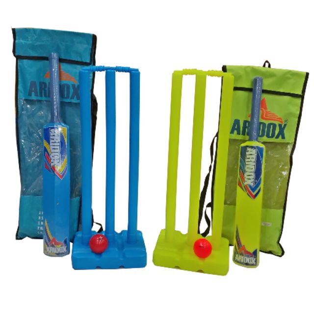 Aridox Plastic Cricket Set c/w Bat, Ball, Stumb & Bails & Bags