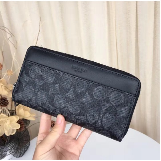 coach clutch wallet