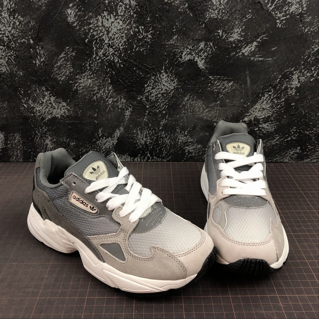 Desviación Conveniente latitud ♕Adidas Falcon Retro Grey Women Running Shoes EE5106 | Shopee Malaysia