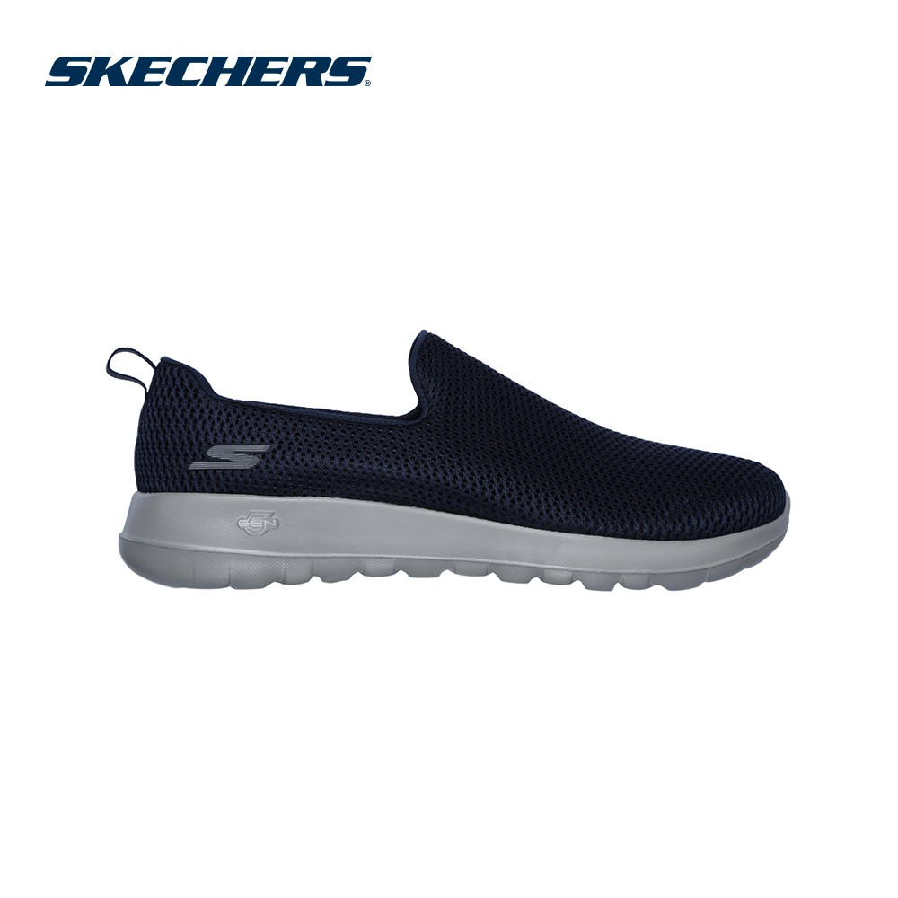 skechers pull on