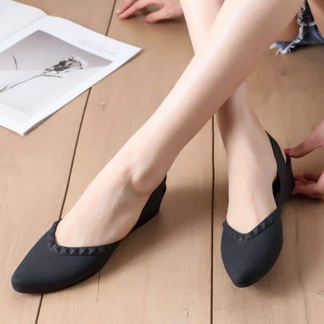 flat heel pumps