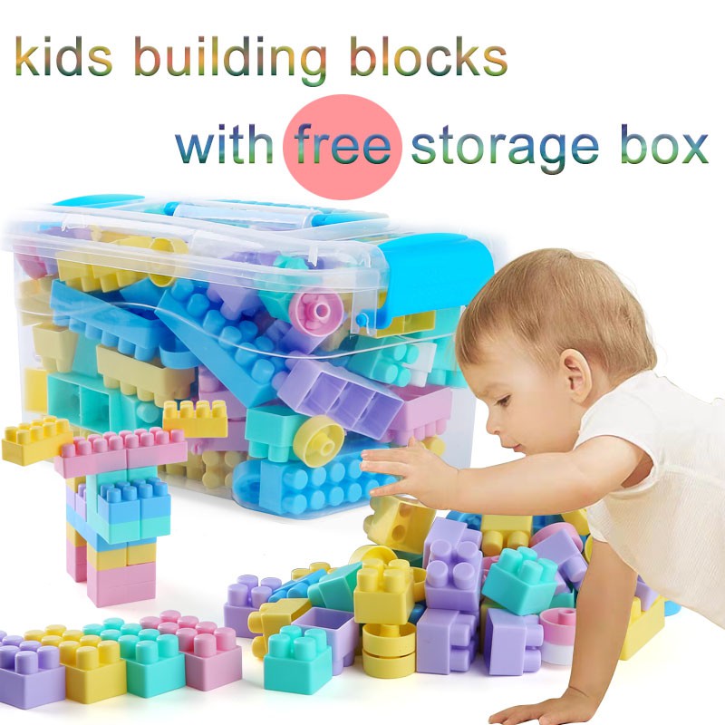 kids building with blocks