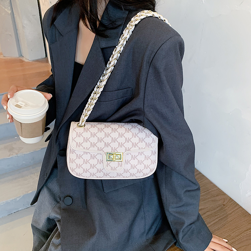 trend crossbody bag